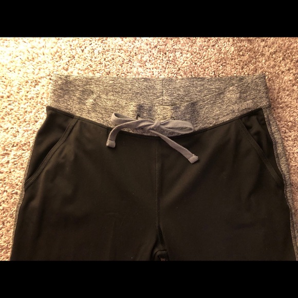 Victoria’s Secret PINK Capri Jogger - Picture 4 of 5